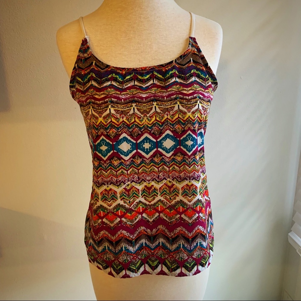 Multi-colored lightweight tank